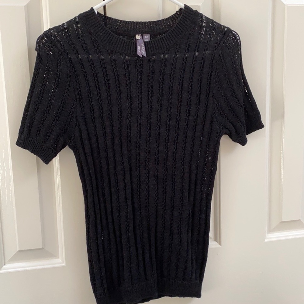 knit t-shirt